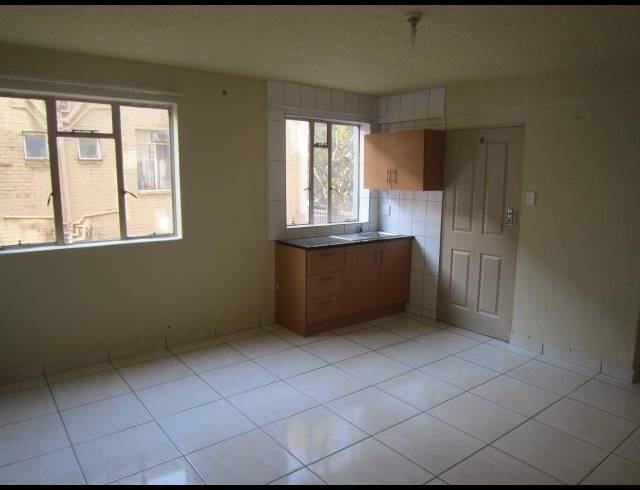 1 BEDROOM PROPERTY TO RENT IN ARCADIA